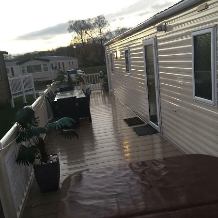 3 Bedroom 8 Berth Standard Basic Caravans With Hot Tub,Mountain Bikes Tattershall Eksteriør bilde
