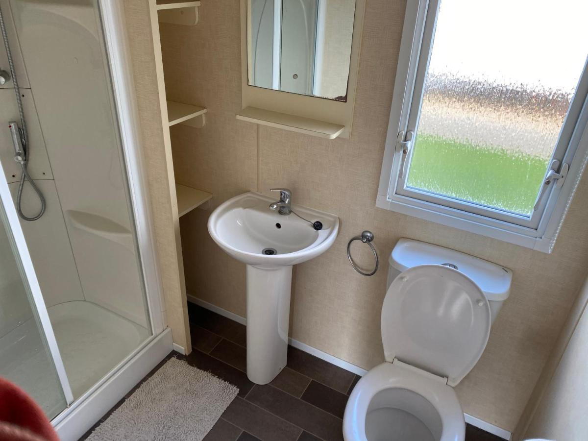 3 Bedroom 8 Berth Standard Basic Caravans With Hot Tub,Mountain Bikes Tattershall Eksteriør bilde